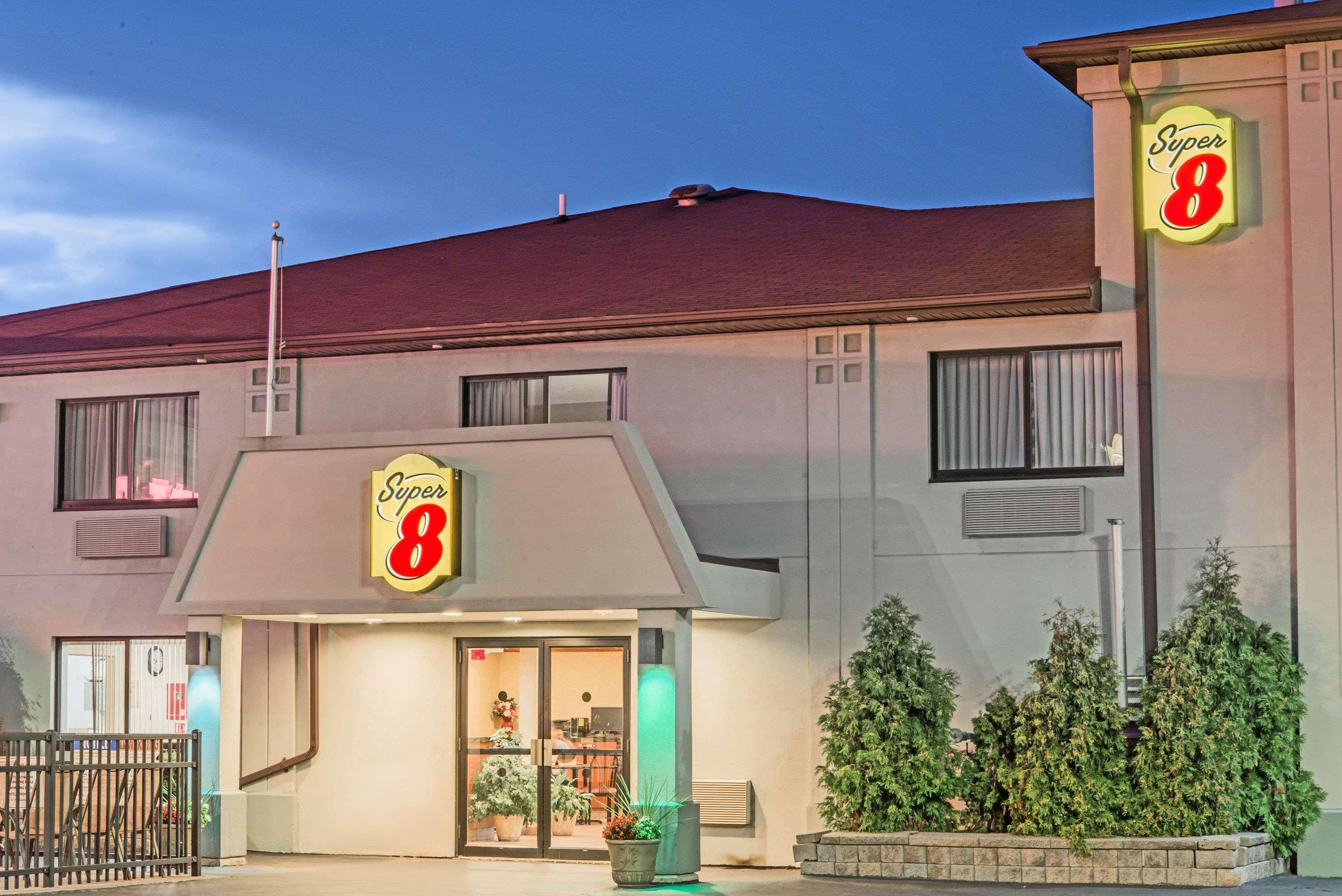 Super 8 By Wyndham Niagarawatervallen Buitenkant foto